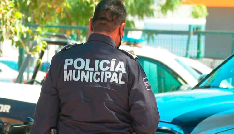 Los asaltan y les quintan dinero
