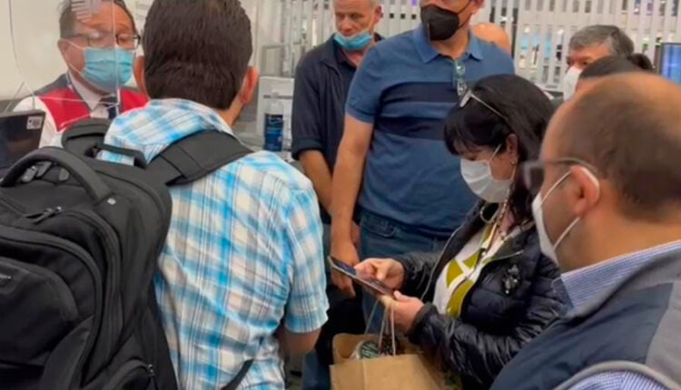 Pasajeros varados en CDMX