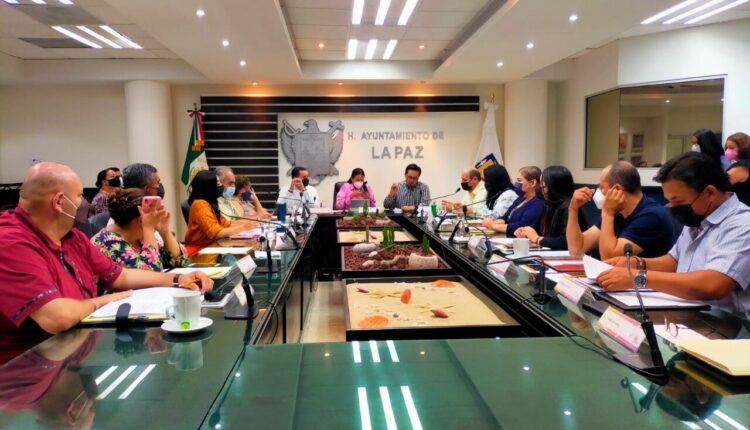 La Paz busca convenio para pagar deuda a Fovissste e Issste