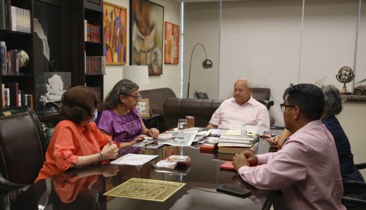Reunión del gobernador con el INEA