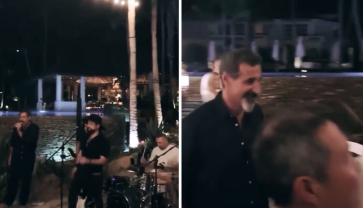Serj Tankian y John Dolmayan en un hotel de Los Cabos