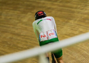 Ciclistas sudcalifornianos durante competencia en Colombia