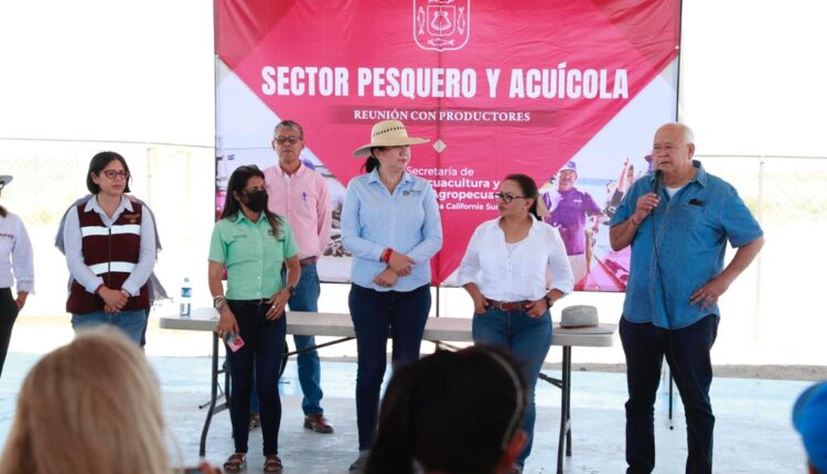 gobernador en gira por mulegé
