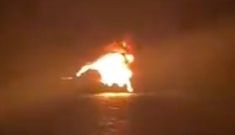 incendio yate playa balandra