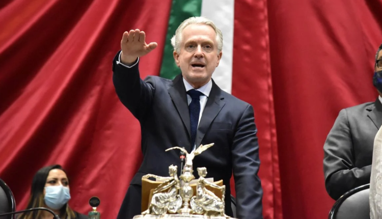 Santiago Creel en la toma de protesta como nuevo presidente de la Cámara de Diputados