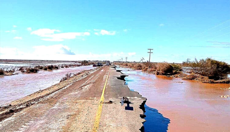 Carretera Guerrero Negro-Vizcaíno tras el paso del huracán Kay