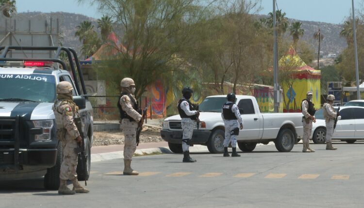 Personal militar en calles de Los Cabos