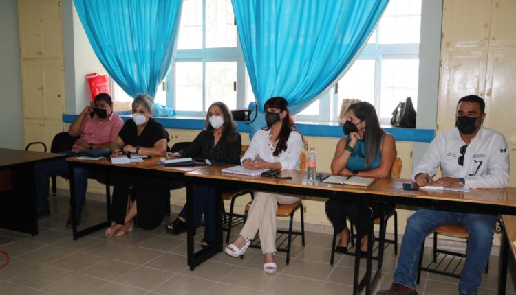 Reunión con supervisores del Sector 6 de primarias