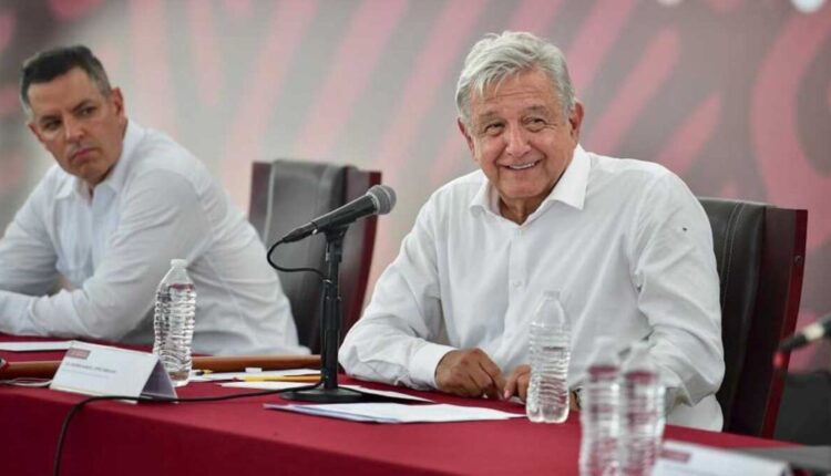 Andrés Manuel López Obrador confirmó en Oaxaca la llegada de los médicos cubanos