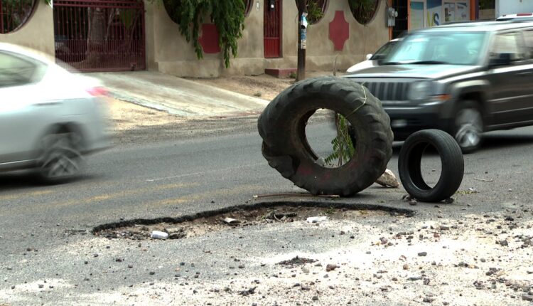 Baches en las calles de La Paz