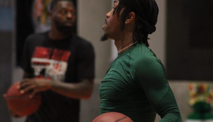 Cairo Brown en el Guaycuras de La Paz vs Mineros de Santa Rosalía