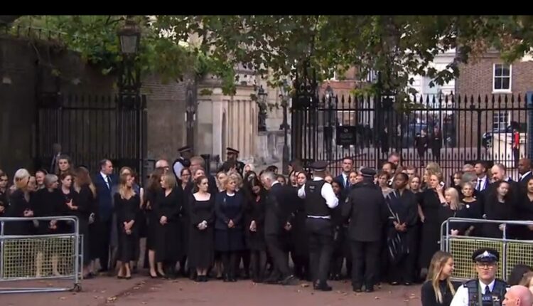 clarence-house-despidos