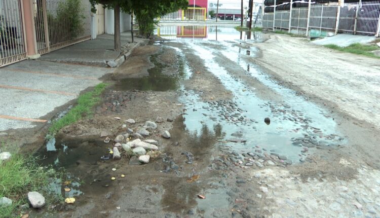 OOMSAPAS La Paz recibe más de 100 reportes de fuga de agua potable