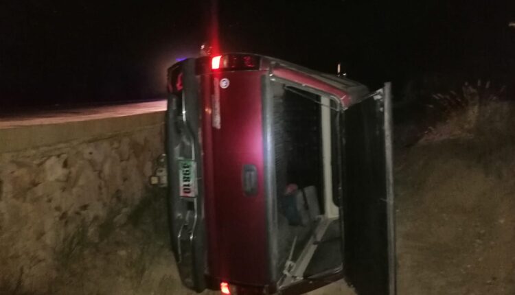 camioneta volcada
