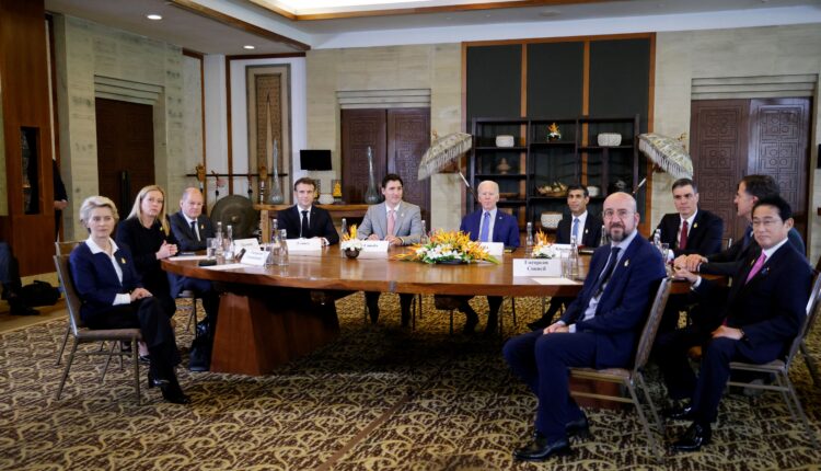Reunión de líderes del G20 en Nusa Dua, en la isla turística indonesia de Bali el 16 de noviembre de 2022 en relación a los ataques por parte de Rusia a Polonia.