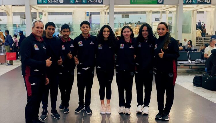 Contingente sudcaliforniano en el Aeropuerto Internacional de La Paz rumbo Canadá