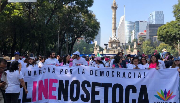 Marcha a favor del INE en CDMX