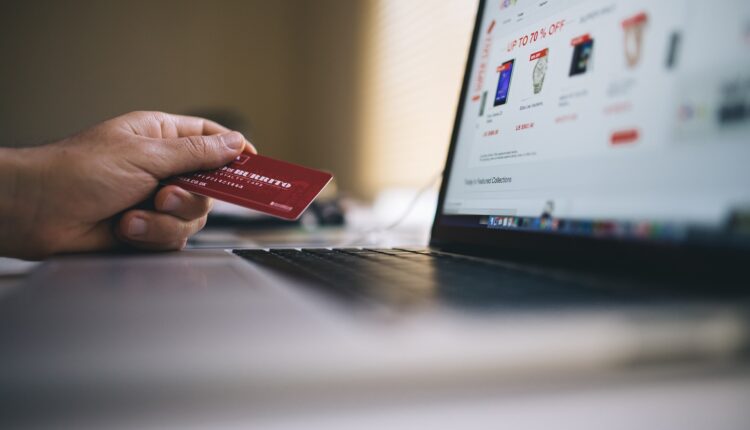 El primer consejo para comprar del 18 al 21 de noviembre en El Buen Fin 2022 es no comprar a través de redes sociales.
