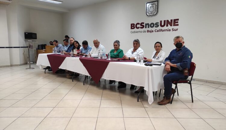 Víctor Manuel Castro Cosío en rueda de prensa