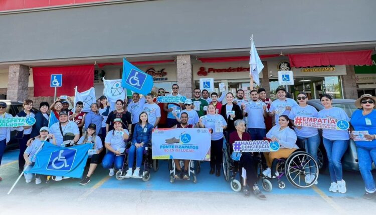 Participantes de la campaña del Indem posando para las cámaras