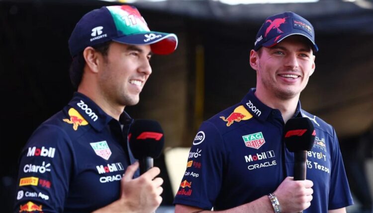 Sergio "Checo" Pérez junto a Max Verstappen