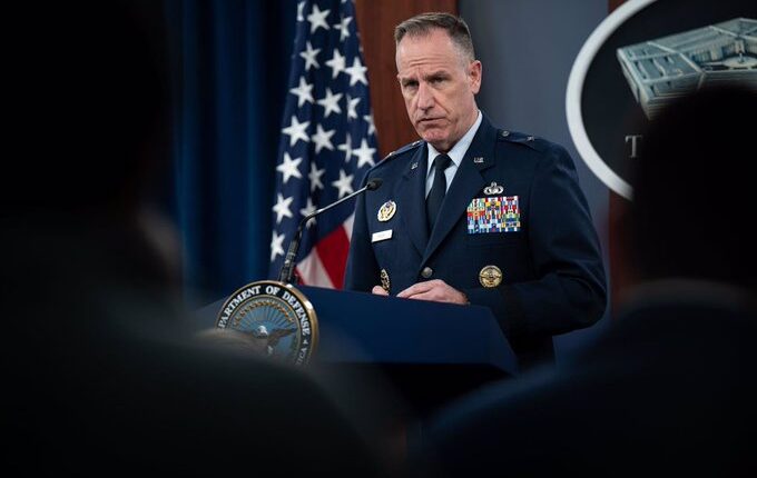 general Pat Rydel portavoz del pentágono