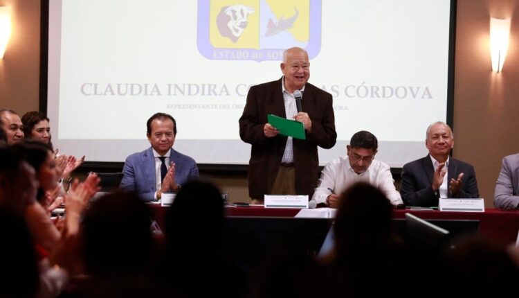 Víctor Castro Cosío en la presentación de la Guía Institucional para la Consolidación del Sistema de Justicia Penal