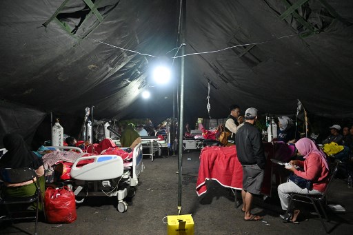 heridos en Indonesia por terremoto
