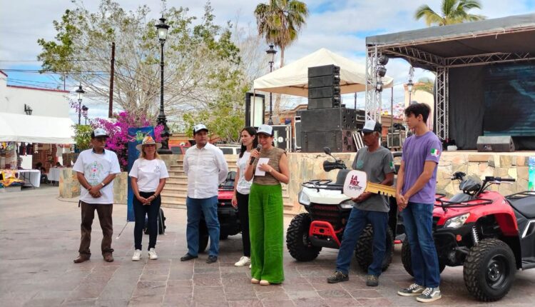 Milena Quiroga Romero en la inauguración del Festival de la Tortuga Marina