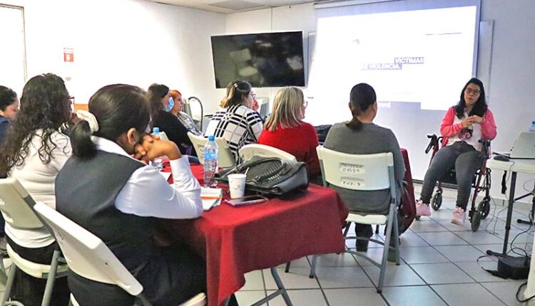 Se impartieron cursos para un mejor desenvolvimiento con personas con discapacidad