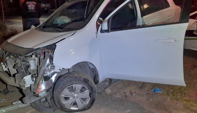 Coche chocado en el que intentaron huir los responsables