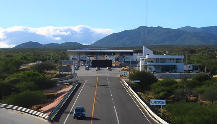 Automóvil circulando sobre una carretera