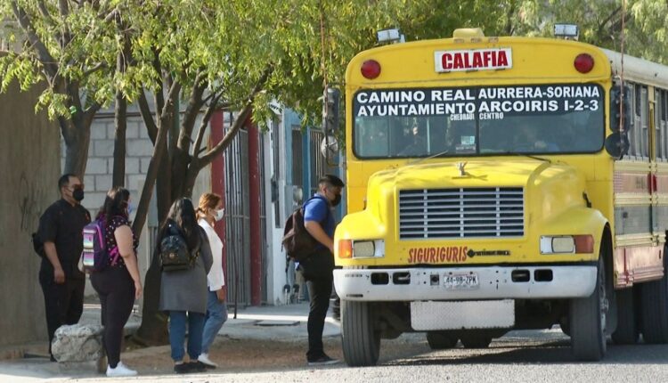 7 de cada 10 pasajeros suben al transporte público con cubrebocas