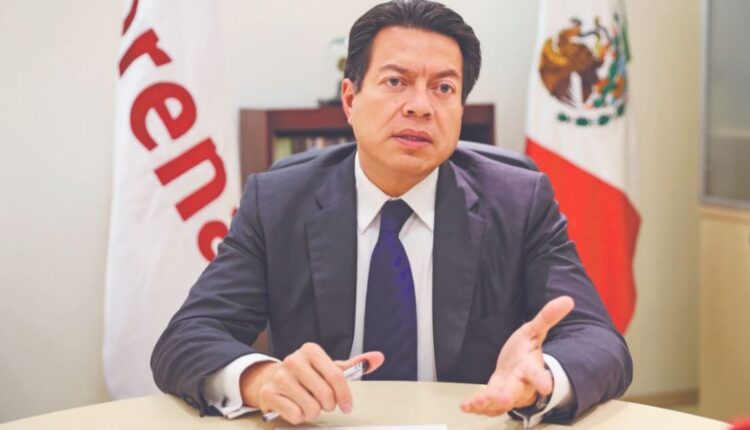 El INE ordenó a Mario Delgado dejar de promover a las corcholatas