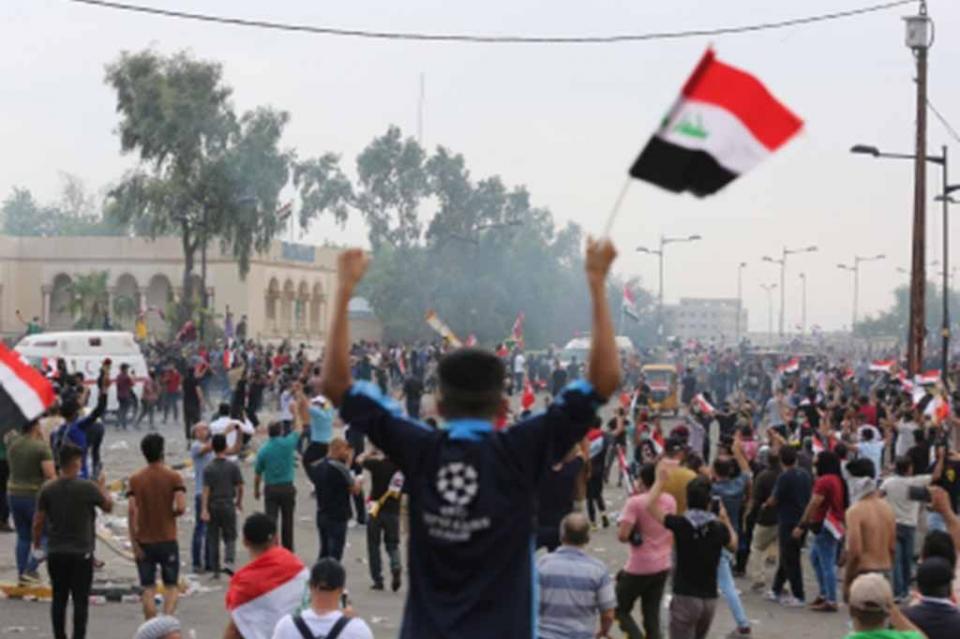 Atacan a manifestantes opositores en Iraq Atacan a manifestantes opositores en Iraq