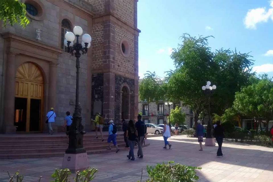Cobrarán en breve impuesto a visitantes extranjeros en La Paz y Loreto Cobrarán en breve impuesto a visitantes extranjeros en La Paz y Loreto
