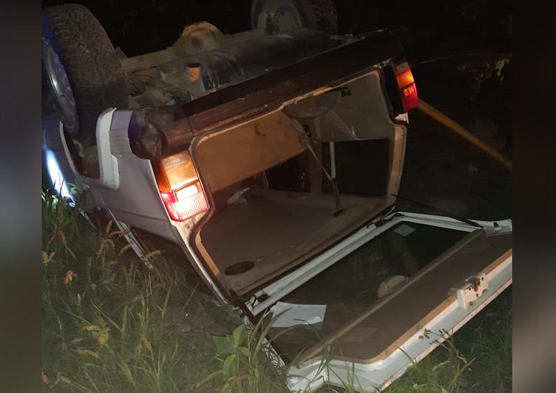 lupillo Conductor vuelca camioneta por manejar a exceso de velocidad