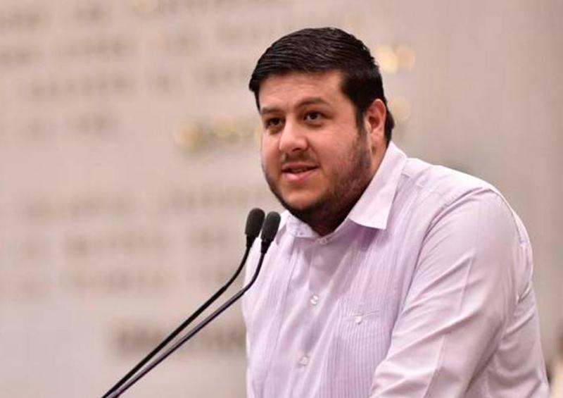 2020-03-04-Erick Remueven diputado por presunto robo de cadáver.
