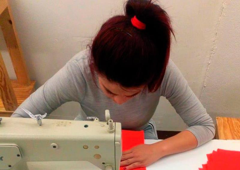 cubrebocas cereso Mujeres de Cereso en Chihuahua fabrican cubrebocas