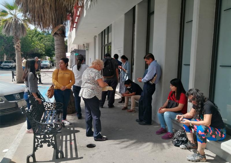 Banco La Paz Bancos en la capital toman medidas de sanidad por coronavirus