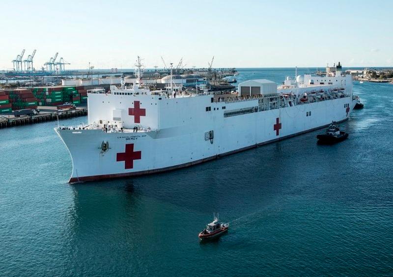 hospital barco Buque hospitalario llega a Los Ángeles para ayudar durante la pandemia
