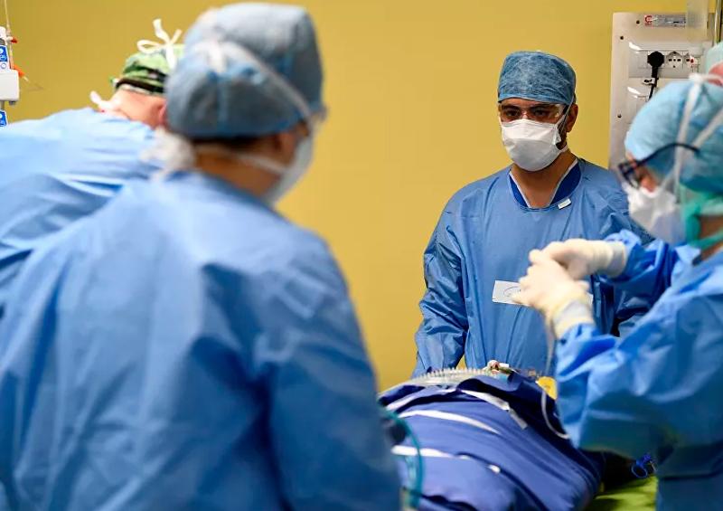 Médicos Italia registra 756 decesos por COVID-19 en un día