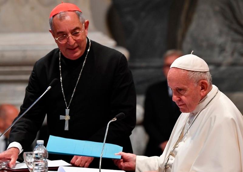 Papa Francisco Cardenal cercano al papa Francisco da positivo a coronavirus