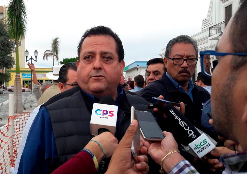 Mendoza Davis Aún no se realiza prueba del Covid-19 al gobernador de BCS
