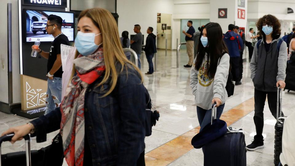 5e6a651e59bf5b3b8b299ba8 México no restringirá vuelos ni cerrará sus fronteras; suman 13 casos