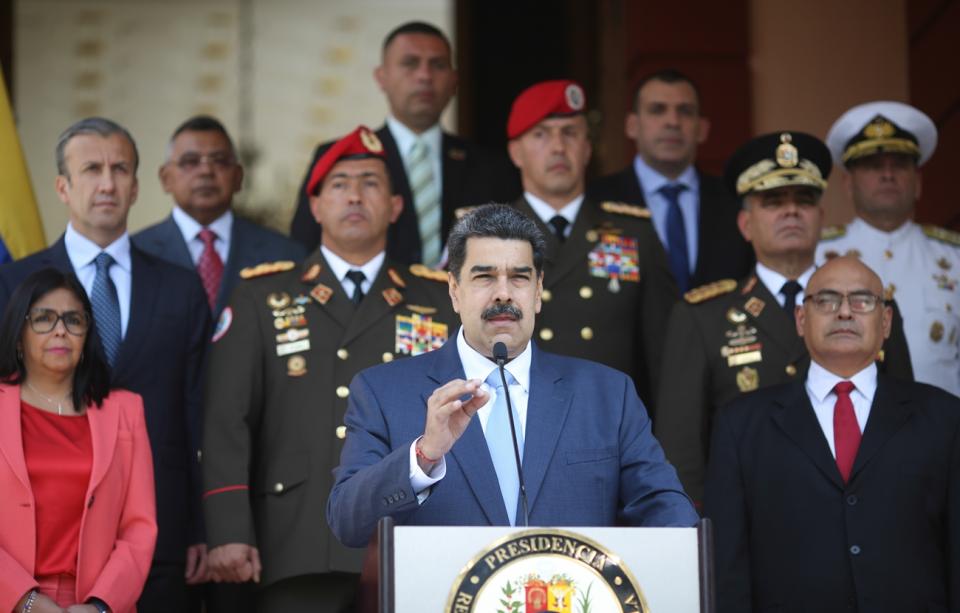 VENEZUELA-CRISIS-HEALTH-VIRUS-CORONAVIRUS-MADURO Venezuela cierra fronteras y pide tregua a EU, Brasil y Colombia