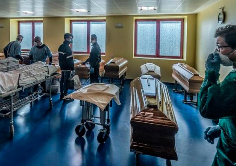 Bolsas mortuorias EUA prevé compra de 100 mil bolsas mortuorias para víctimas