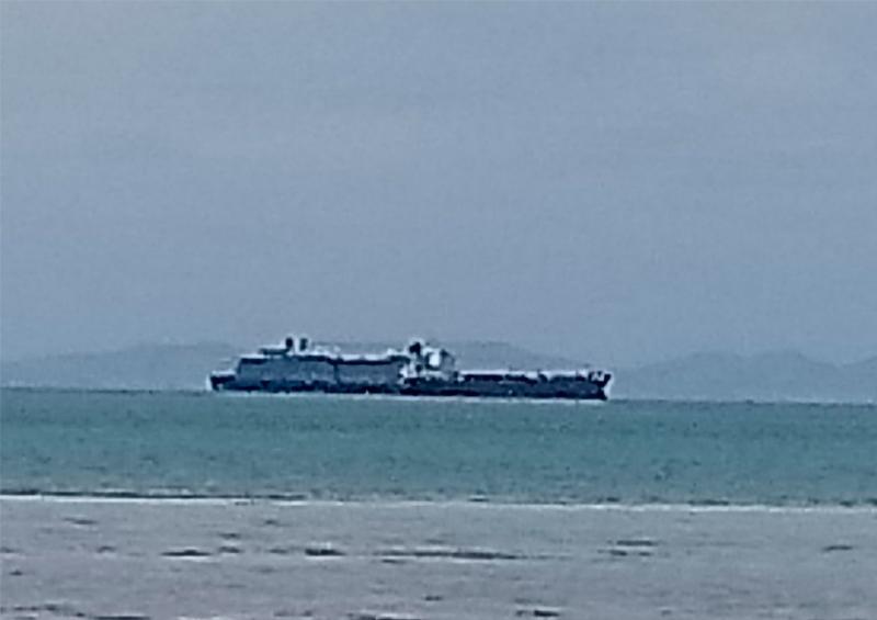 crucero Crucero Westerdam se encuentra anclado en Bahía de La Paz